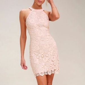 Lulus Lace Lined Dress